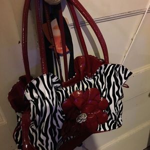 Large pockets Pretty-Handy- Handbag